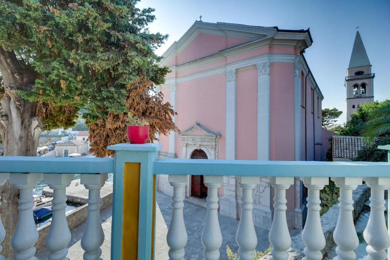 ** Couette-café Villa Mozart Veli Lošinj Croatie