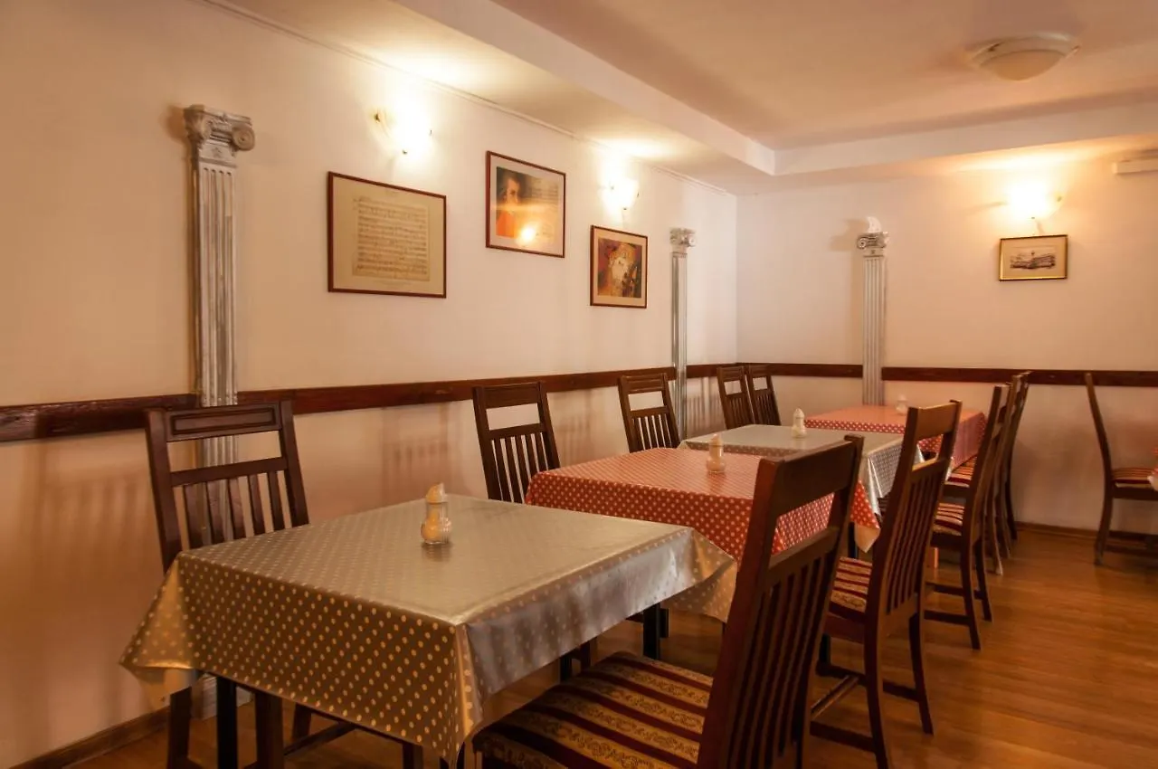 Villa Mozart Veli Lošinj 2*,