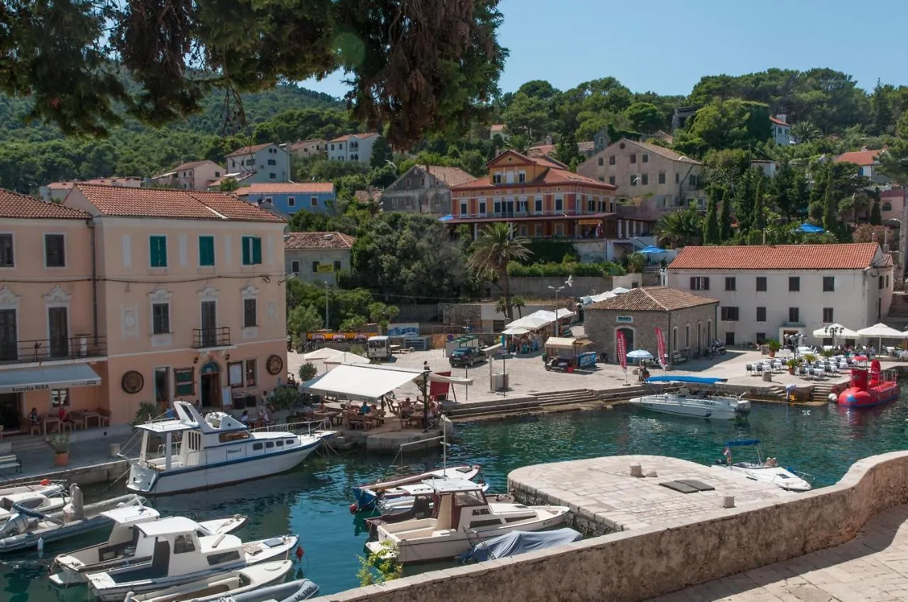 ** Couette-café Villa Mozart Veli Lošinj Croatie